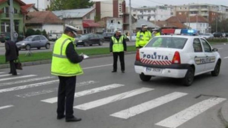 Încă o victimă pe trecerea de pietoni. Fată de 15 ani, lovită când traversa strada