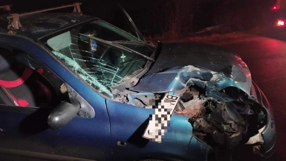VIDEO - Accident grav la Orheiul Bistriței - Un bărbat se află în stare gravă după ce a intrat cu mașina într-un stâlp