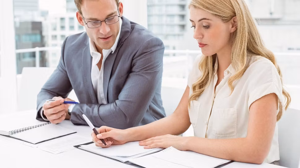 UE a decis. Salariile, la vedere și fără diferențe mai mari de 5% între femei și bărbați