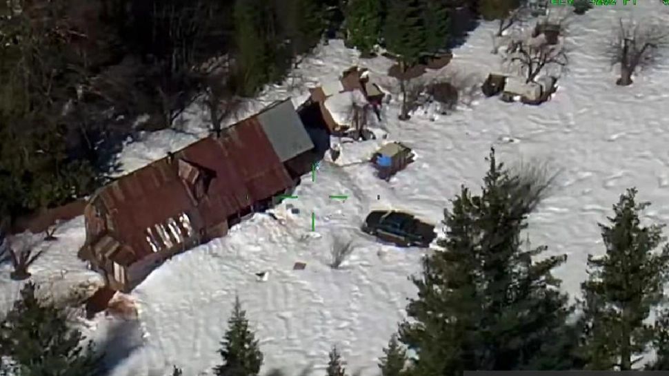 VIDEO | Au rămas blocați într-o cabană 2 luni din cauza zăpezii abundente