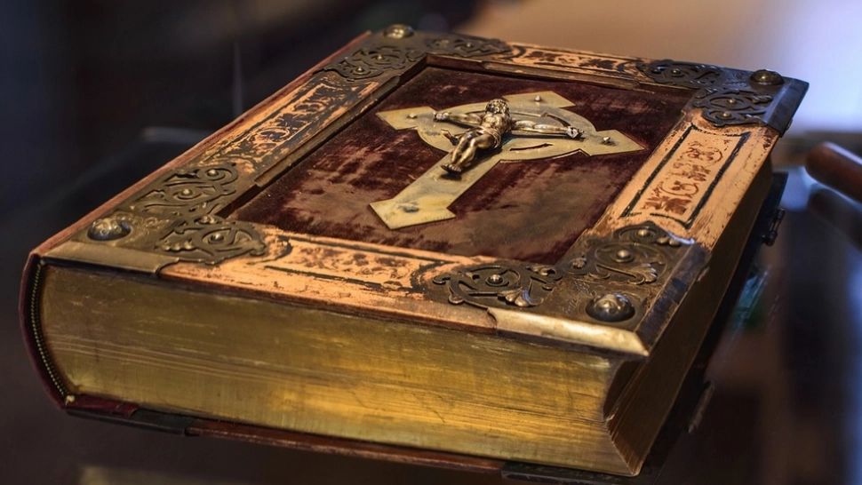 Sărbătoare 2 februarie. Zi importantă pentru credincioși - este cruce cu ROȘU. Dezlegare la pește