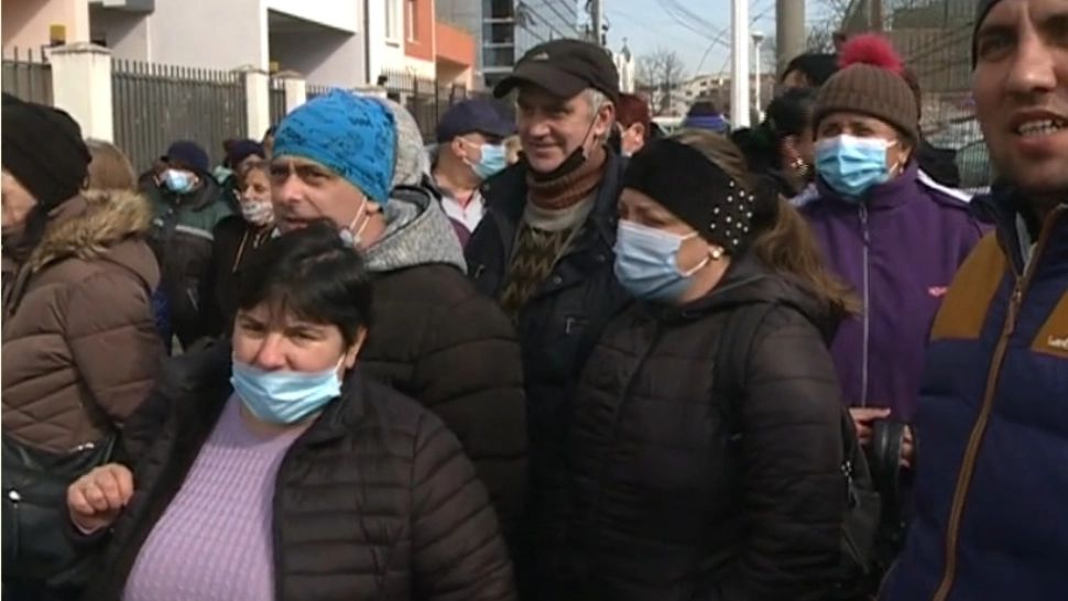 Protest în Capitală. Angajații de la parcuri au ieșit în stradă - Peste 200 de oameni s-au trezit peste noapte fără un loc de muncă