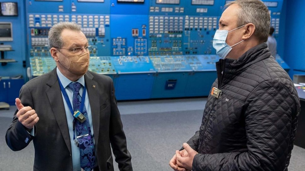 În plin scandal al facturilor la energie, premierul Ciucă vizitează Centrala Nuclearelectrică de la Cernavodă