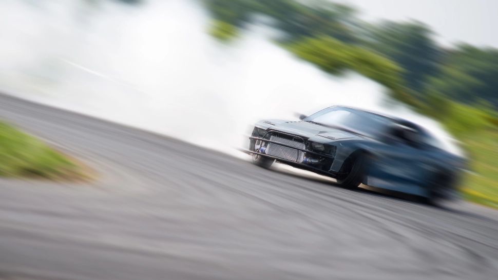 VIDEO | Drifturi ilegale terminate prost pentru doi tineri teribiliști din Alba