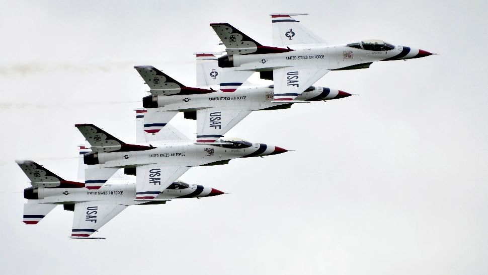 Antrenamente în comun ale aviatorilor români și americani, în Baza 86 Aeriană de la Borcea