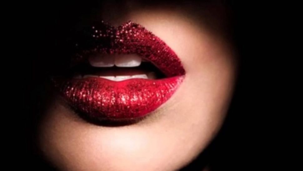 HOROSCOP FEMININ. Cât de rele sunt femeile în funcție de zodie: semnul zodiacal care e gata să te sărute și, în același timp, să-ți pună pistolul la tâmplă