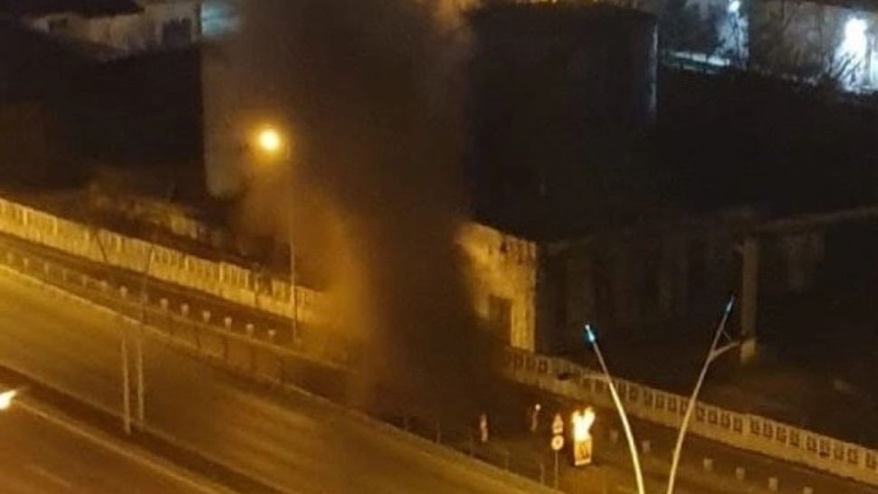 EXPLOZIE urmată de un incendiu uriaş la o rafinărie ilegală de petrol: cel puţin 100 de persoane UCISE