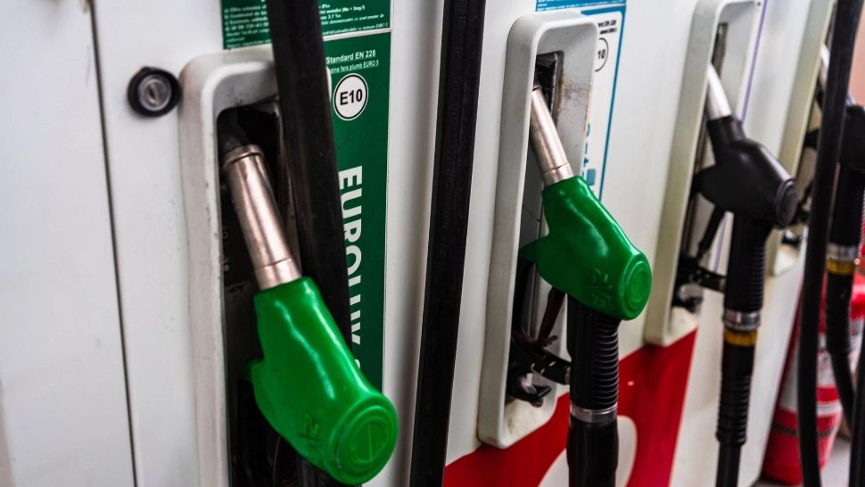 ANPC, lovitură pentru benzinăriile rusești. Control la sânge la Lukoil și Gazprom