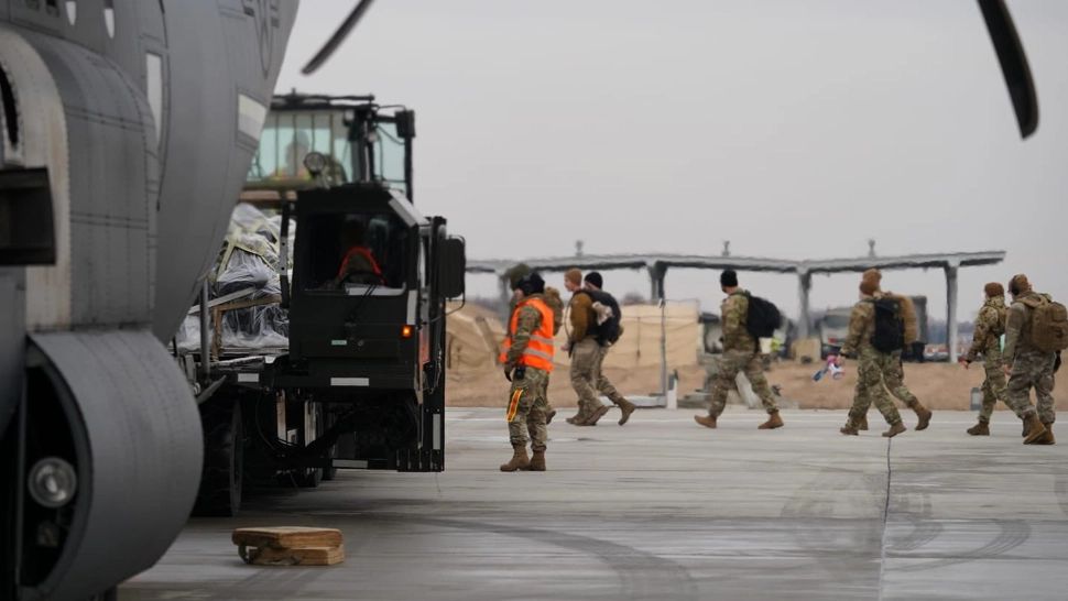 FOTO | Primii militari americani au ajuns în Polonia, dislocați în criza Ucraina-Rusia