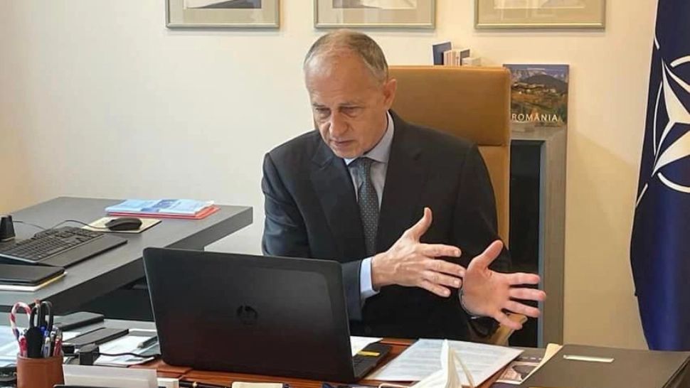 Mircea Geoană: „Pentru a deveni un lider în vremuri de masivă transformare politică și socială, cunoștințele profesionale sunt importante”