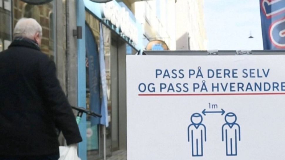 O țară europeană renunță la majoritatea restricțiilor anti-COVID. ”Putem trăi cu virusul"