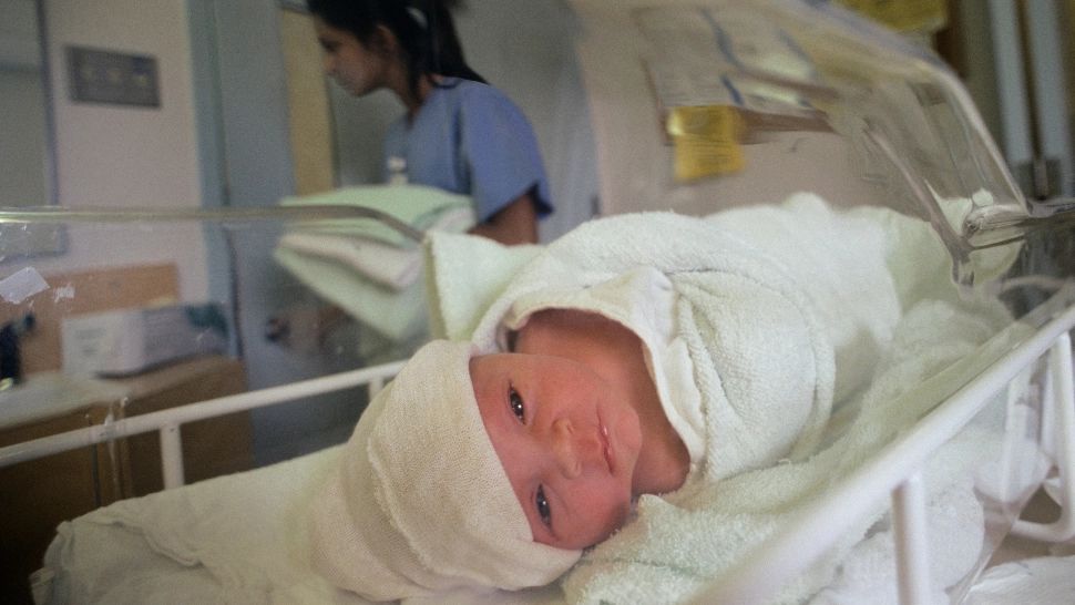 O zi de naștere mai specială. A venit pe lume exact pe data 22.02.2022 la ora 2:22