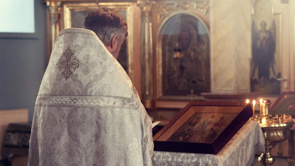 Incident grav în timpul slujbei de la Catedrala Patriarhală din Bucureşti. Un individ necunosct a provocat panică printre enoriași