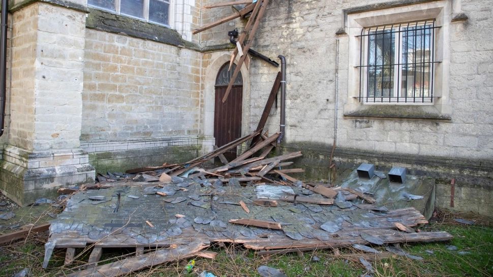 Furtuna Eunice ajunge în Franța! Fenomene EXTREME, așteptate în nordul țării: MAE a emis ATENȚIONARE de călătorie