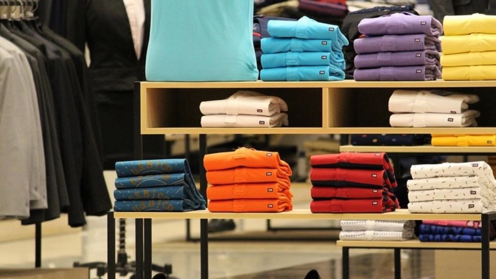 Primăvara 2022: tricouri în tendințe (P)