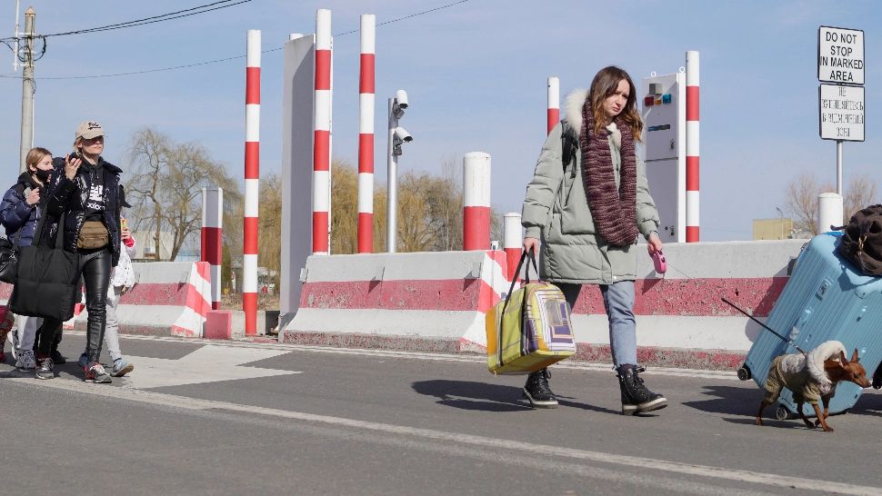 Aproape 9.000 de cetăţeni ucraineni au intrat vineri în România. Doar 36 au solicitat azil