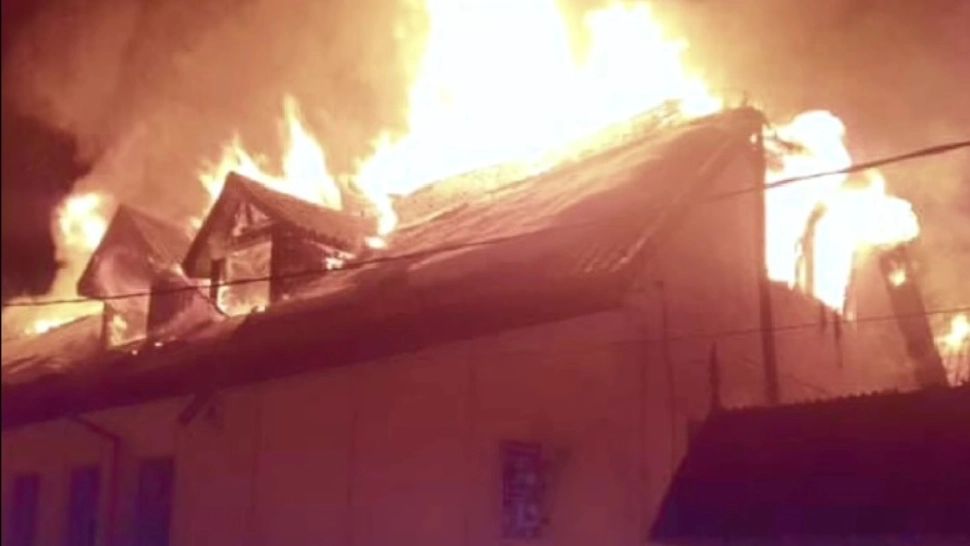 INCENDIU mistuitor în Baia Mare! Cabana Usturoiu rămâne o amintire - Imagini cu dezastrul lăsat de flăcări | VIDEO