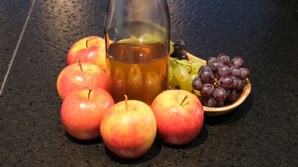 Oțetul de mere, ingredientul-minune care vă ajută să scăpați de kilogramele în plus
