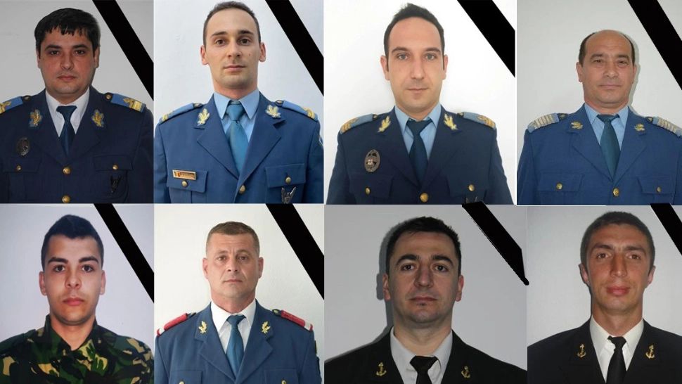 Cei 8 militari care au murit în incidentele aviatice de la Constanța, înaintați în grad post-mortem. Anunțul MApN