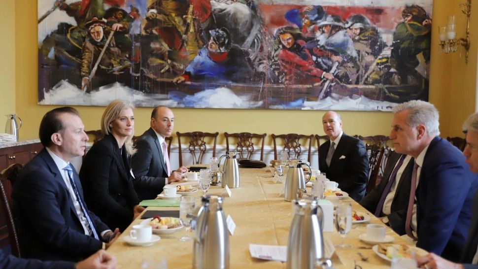 Florin Cîțu, discuții despre creşterea bugetului României pentru apărare - Președintele Senatului vrea sancţiuni mult mai dure împotriva Rusiei 