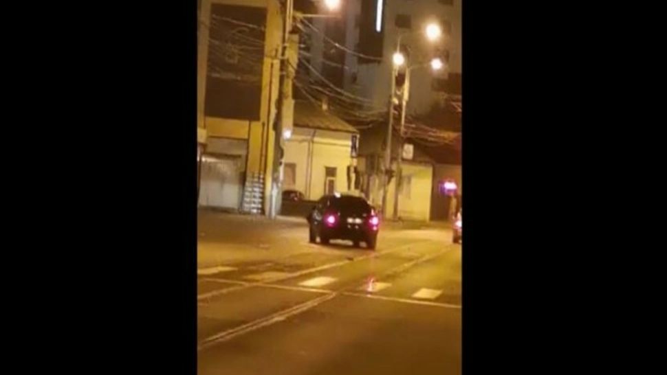 Șofer căutat de Poliție după ce a provocat un accident în noaptea de vineri spre sâmbătă, în Ploiești: ce PAGUBE a provocat