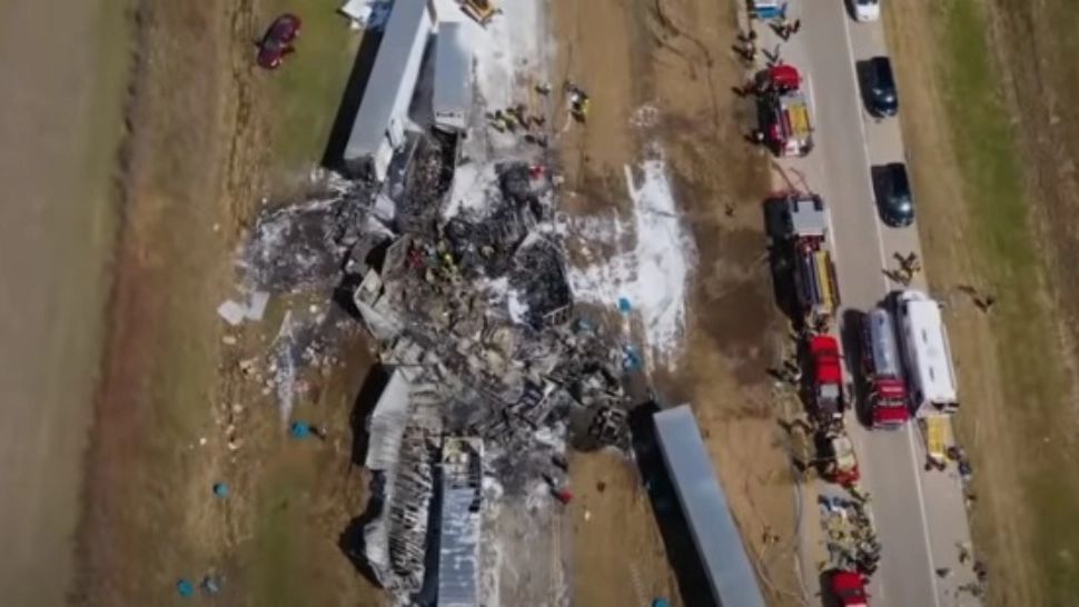 VIDEO | Carambol cu 50 de mașini și camioane în SUA. Cel puțin 6 persoane au murit, iar alte câteva zeci sunt rănite