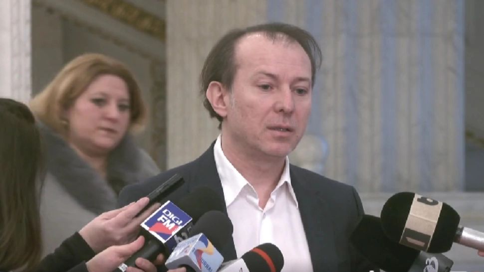 VIDEO Diana Șoșocă, apariție surpriză lângă Florin Cîțu. Ce compliment i-a făcut de Ziua Bărbatului