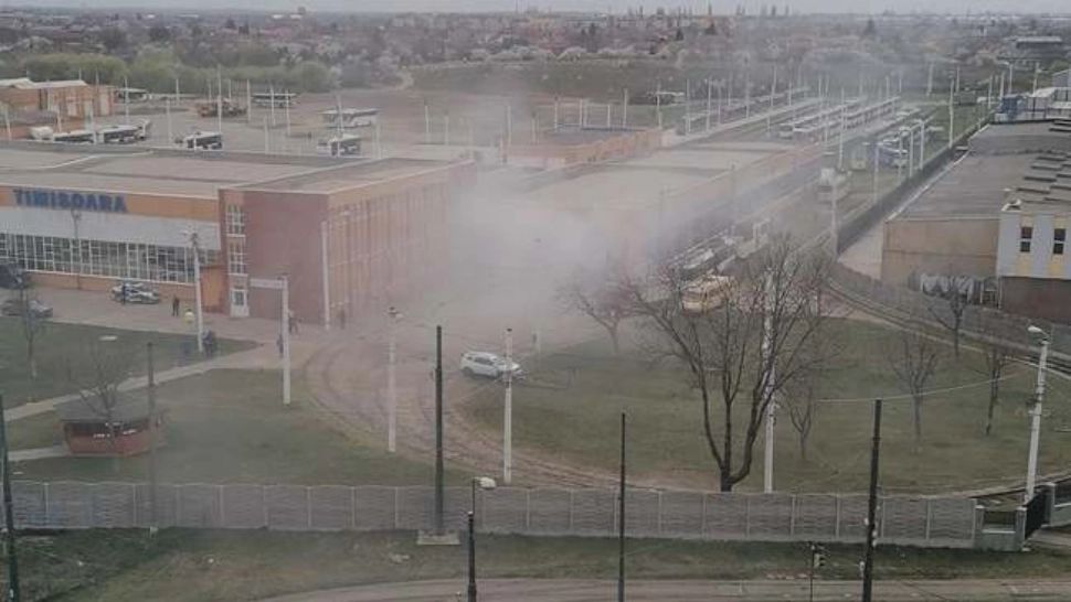 Incendiu în Timişoara. Un tramvai nou produs în Turcia a luat foc în depou