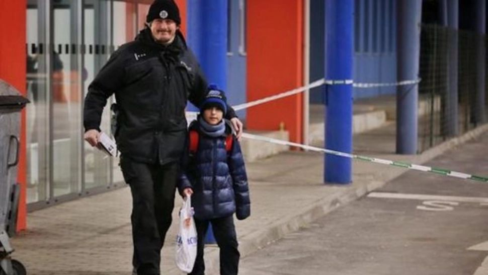 Un copil de 11 ani, din Zaporojie, a ajuns singur în Slovacia. Avea doar o pungă, paşaportul şi un număr de telefon scris pe mână