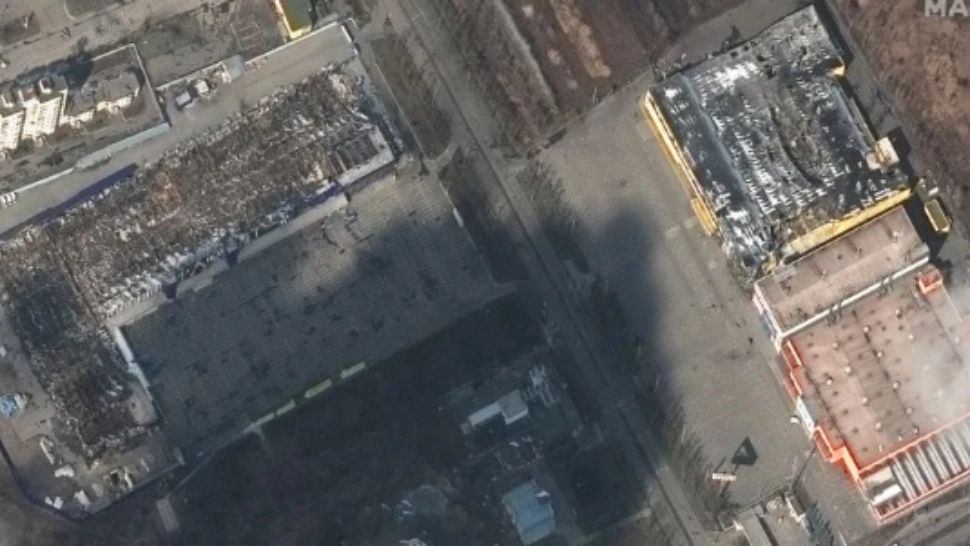 FOTO | Noi imagini din satelit arată gradul de distrugere din Mariupol. Clădiri distruse de bombardamente și incendii