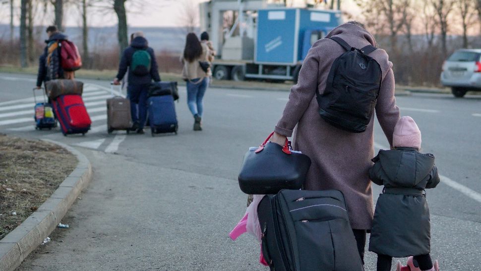 Franța vine în sprijinul Ucrainei: două convoaie cu echipamente medicale și de intervenție, trimise la hub-ul umanitar de la Suceava