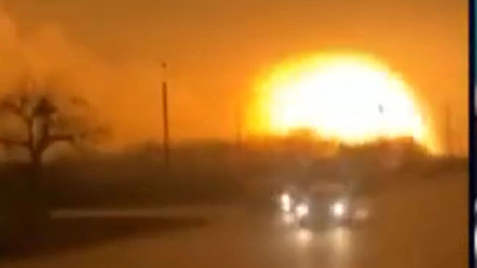 VIDEO Rușii folosesc arme INTERZISE în Ucraina! Arma termobarică, "tatăl tuturor bombelor": ce este și de ce efectul său e DEVASTATOR