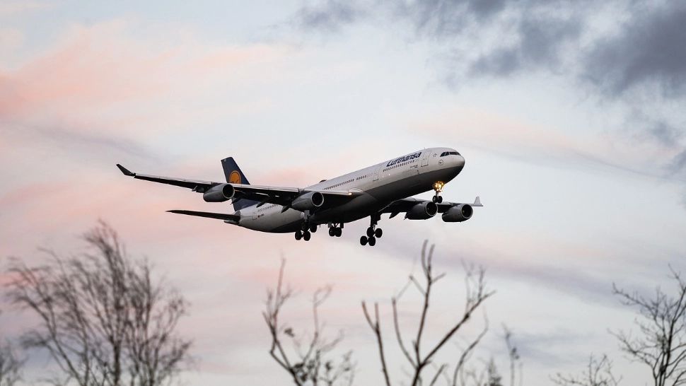 100 de aeronave, printre care și avionul oligarhului rus Abramovici, blocate la sol în SUA