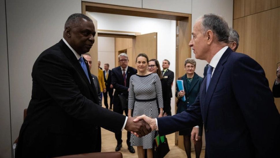 Mircea Geoană, întâlnire cu șeful Pentagonului: „NATO este pregătit să apere teritoriul tuturor aliaților”