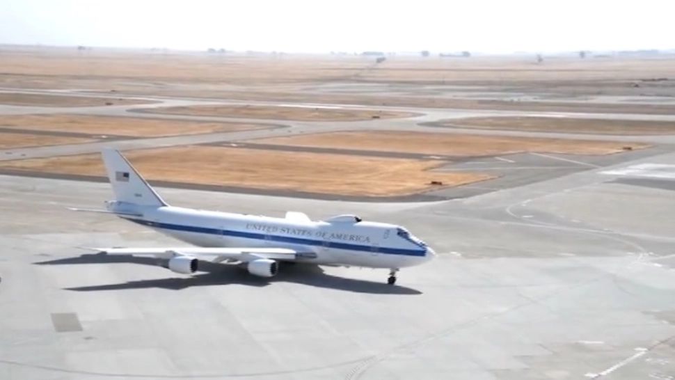 AVIONUL APOCALIPSEI, destinat folosirii în cazul unui RĂZBOI NUCLEAR, reperat deasupra Europei