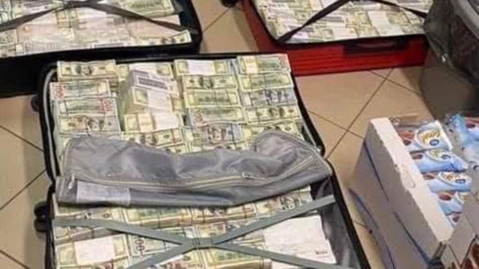 Soția unuia dintre cei mai bogați ucraineni și fost ministru, descoperită la graniță cu o sumă uriașă