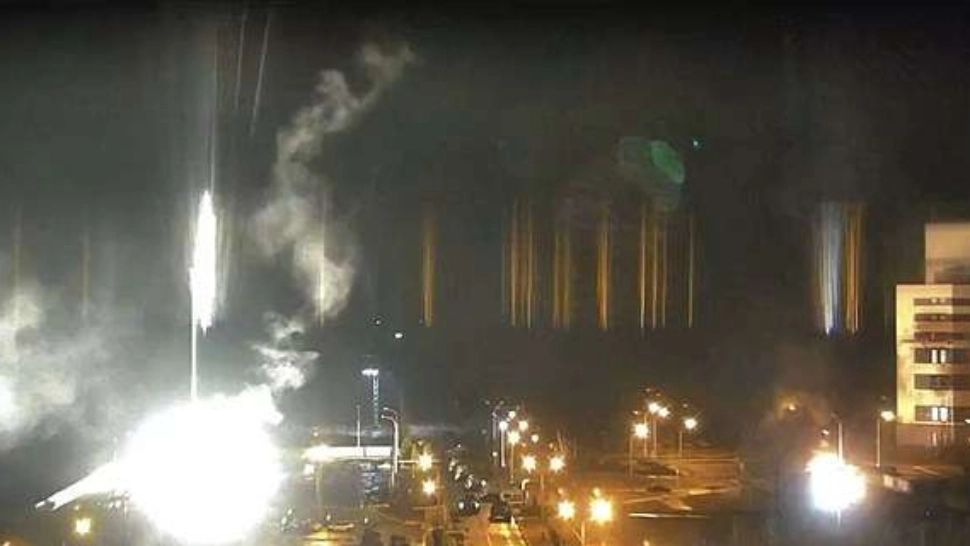 La un pas de o catastrofă! INCENDIU la Centrala nucleară Zaporojie după atacul furibund al rușilor - VIDEO