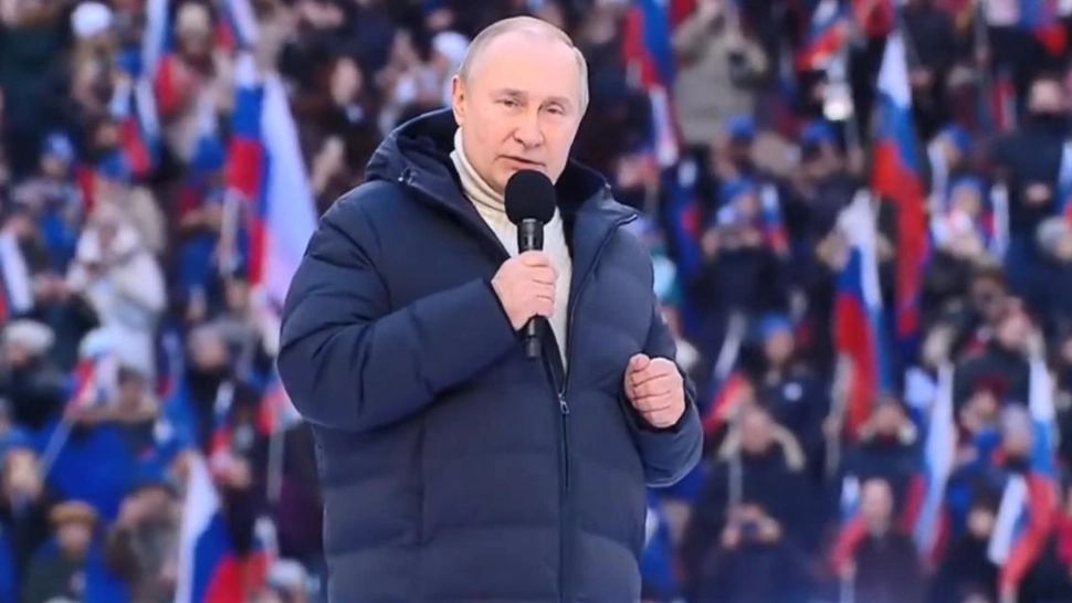 Patronul firmei care a produs geaca lui Putin, în valoare de 12.000 de euro, șterge pe jos cu dictatorul:"E rușinos. Trimitem donații în Ucraina"