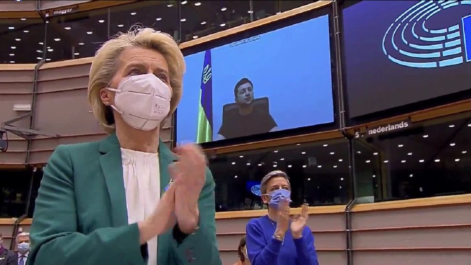 Parlamentul European cere accelerarea aderării la UE a Ucrainei și sancțiuni mai severe pentru Rusia, ieșirea Belarus din SWIFT