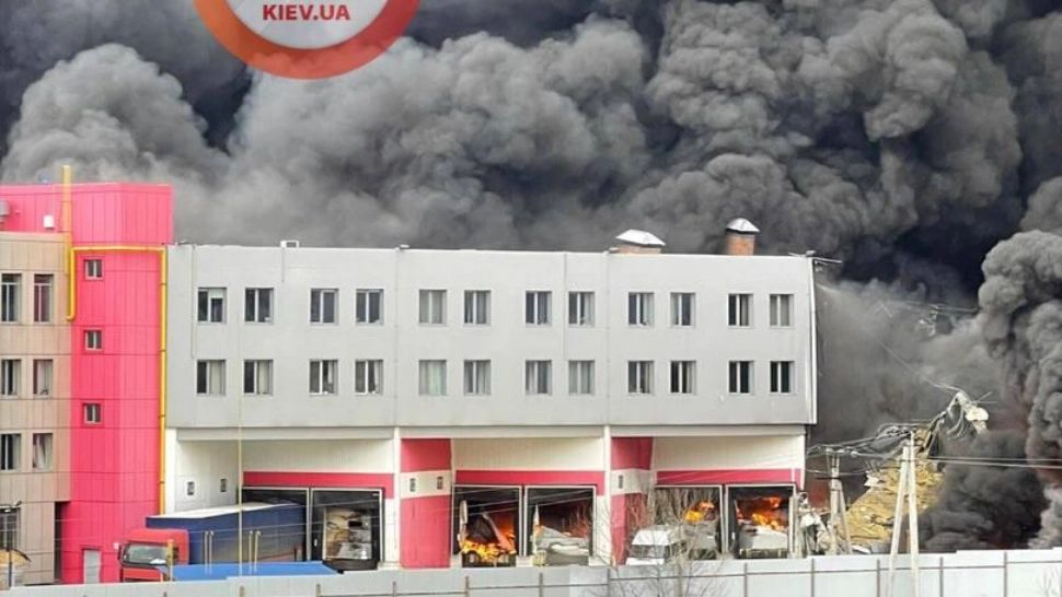 Ucrainenii susțin că rușii au bombardat o pistă de curse auto de langa Kiev FOTO