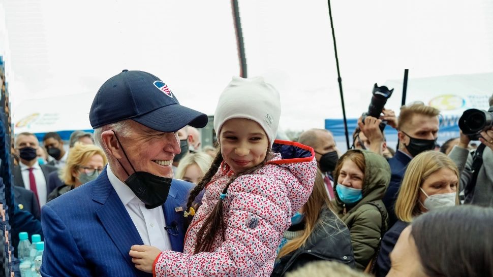 VIDEO Joe Biden, în mijlocul refugiaților ucraineni: "Putin e un măcelar"