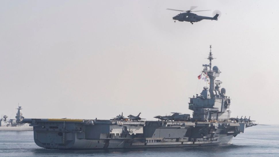 Portavionul nuclear Charles de Gaulle, trimis de Franța să protejeze România, Polonia și țările baltice