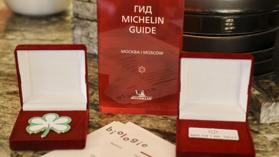 Celebrul ghid culinar Michelin suspendă recomandările pentru restaurantele din Rusia
