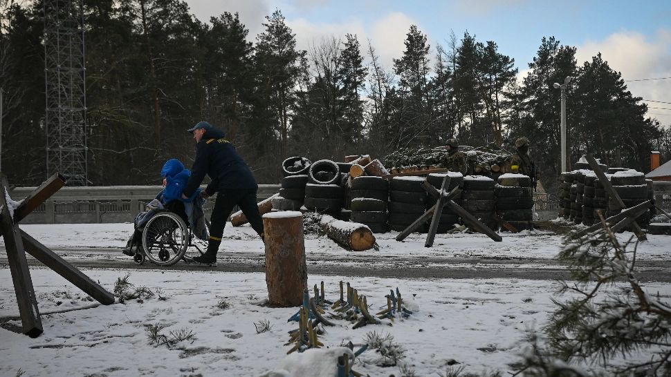 Doi ucraineni răniţi pe front lângă Kiev, tratați la Iaşi și transportați în Israel