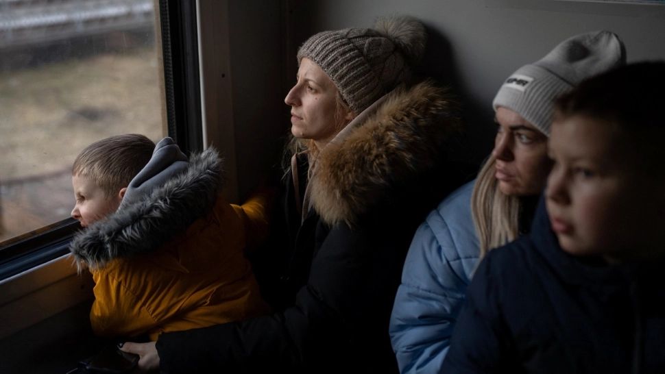 Primarul unui oraș ucrainean din apropierea Kievului le-a cerut locuitorilor să PĂRĂSEASCĂ orașul "de îndată ce apare o oportunitate"