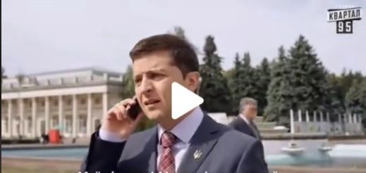VIDEO - Imagini virale cu momentul în care Zelenski primește telefon din greșeală de la Angela Merkel, în cadrul serialului de comedie în care a jucat