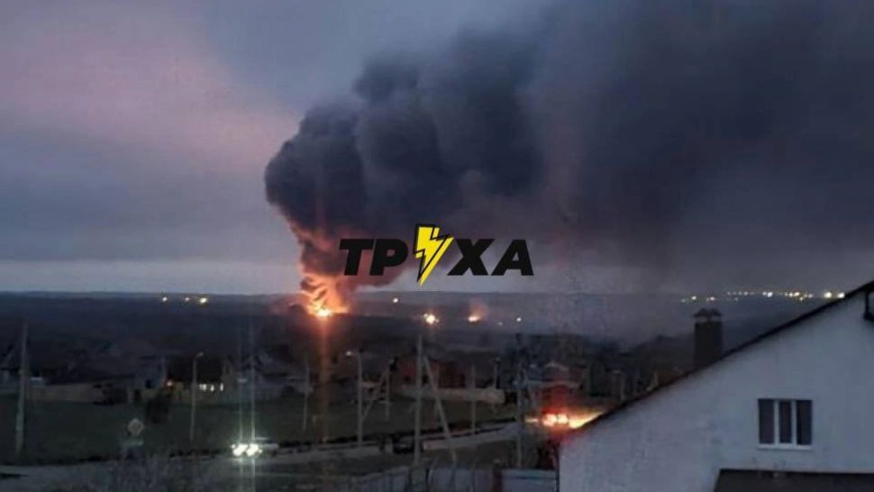 EXPLOZIE la un depozit de muniție din Rusia: fumul negru și gros a umplut cerul