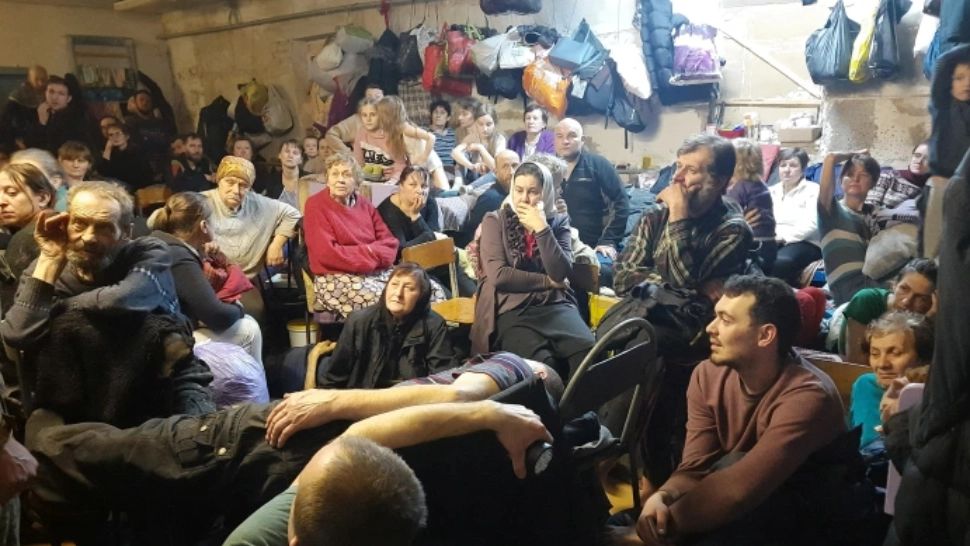 ATROCITĂȚILE din nordul Ucrainei! Trăind printre morți, lângă Cernihiv: 130 de oameni, ostatici printre cadavre - Imaginile groazei