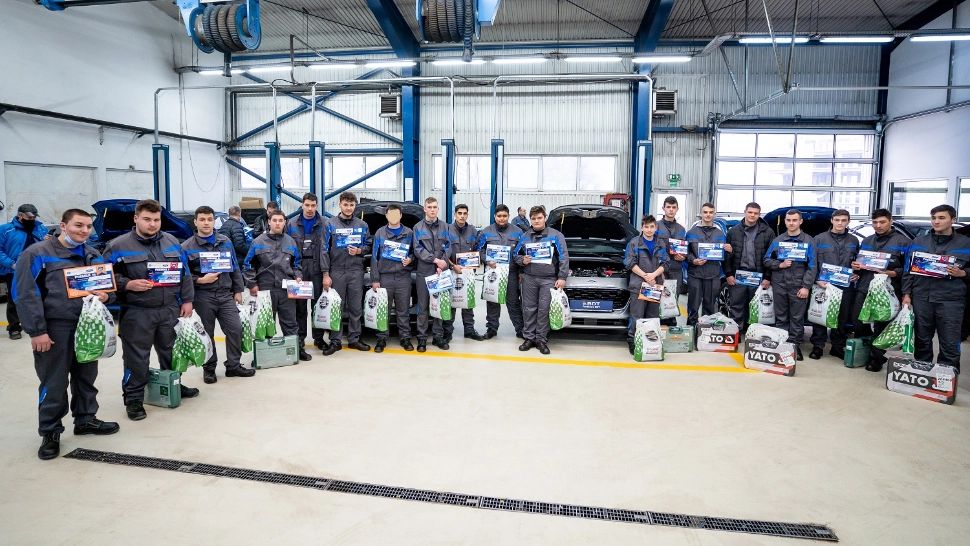 Concursul Național pe Meserii, organizat de către Colegiul UCECOM „Spiru Haret" în colaborare cu Ford, deschide noi orizonturi elevilor în domeniul auto