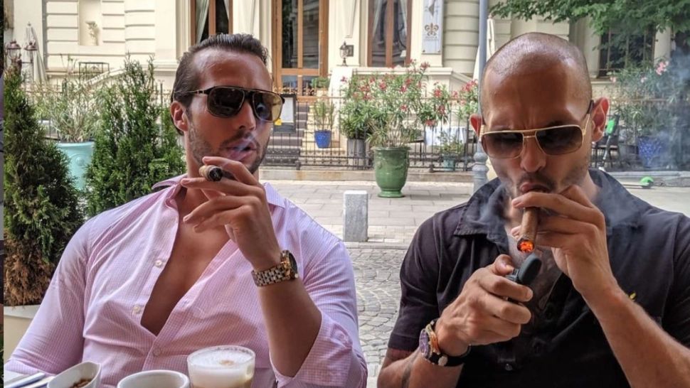 DIICOT a extins urmărirea penală în cazul fraților Tate: infracţiuni de trafic de persoane şi viol - O tânără din SUA a fost sechestrată